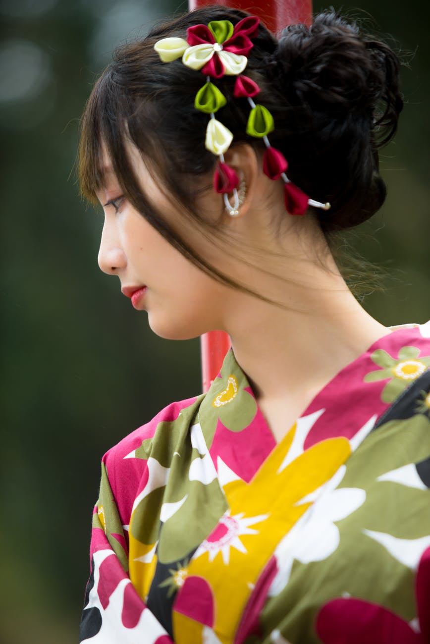 Chế độ ăn kiêng giảm cân-Cô gái mặc yukata.