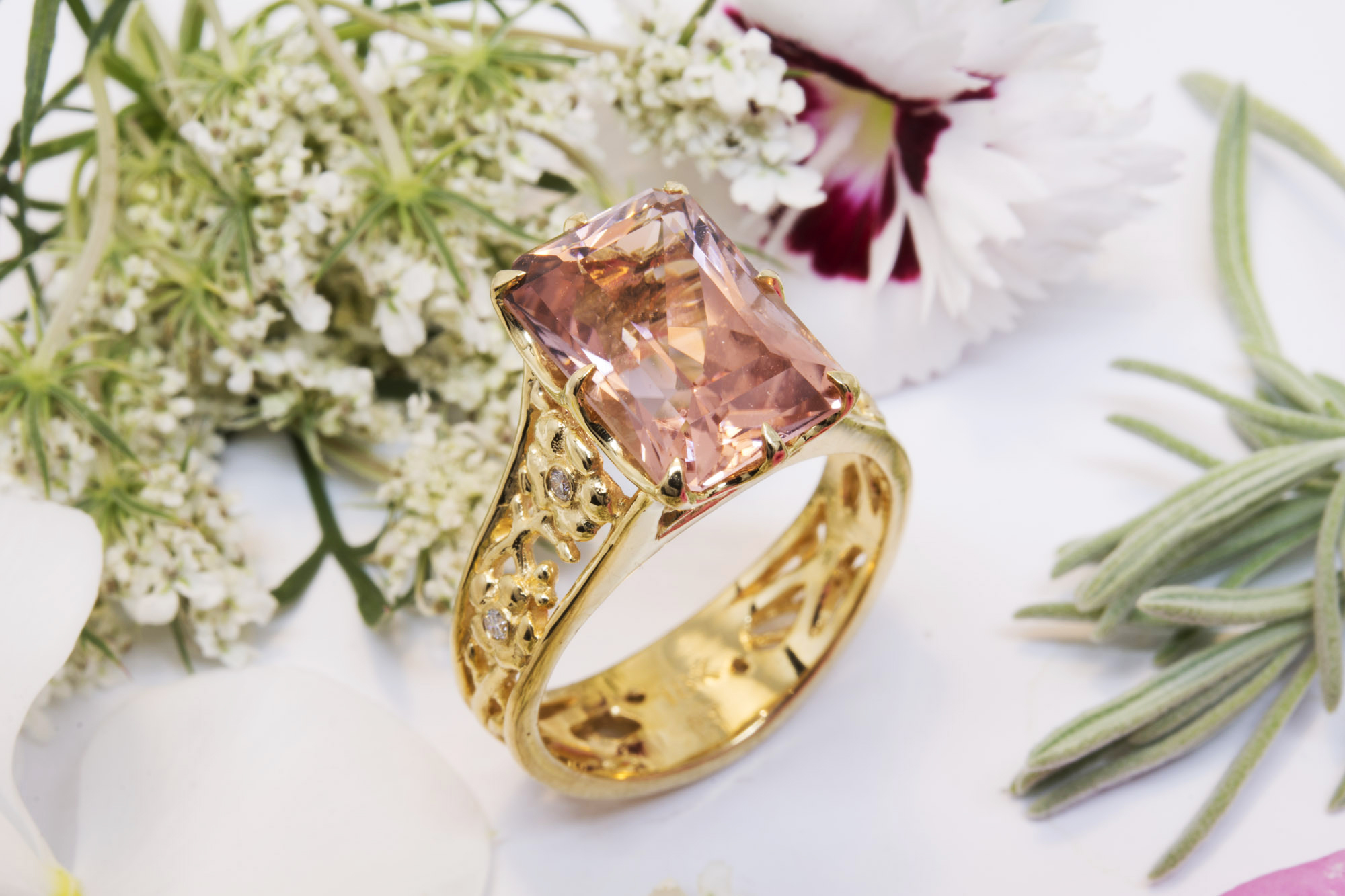 trắc nghiệm tính cách đá quý Pink Tourmaline