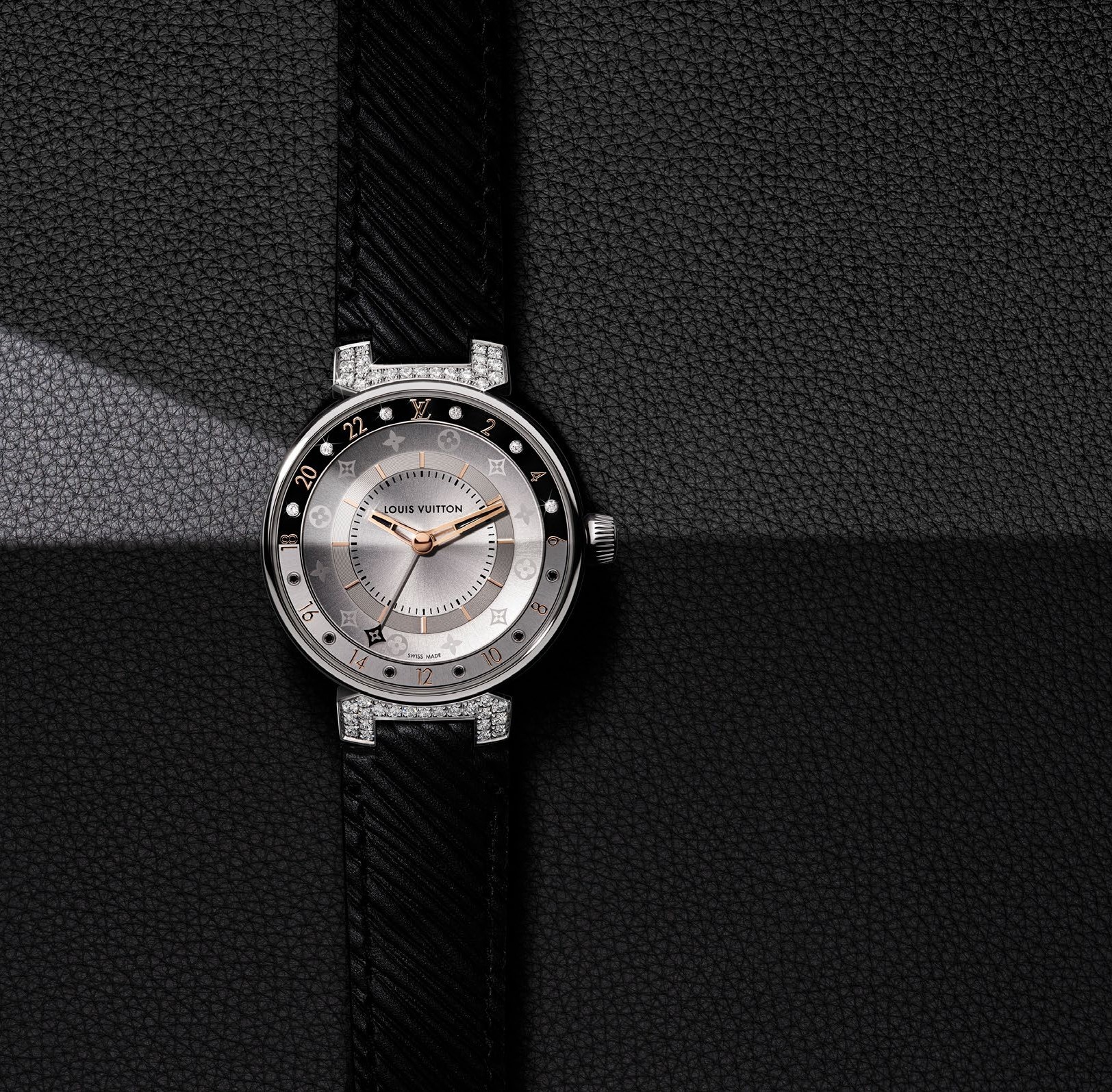 đồng hồ Louis Vuitton Tambour Moon Dual Time Black and White Paved