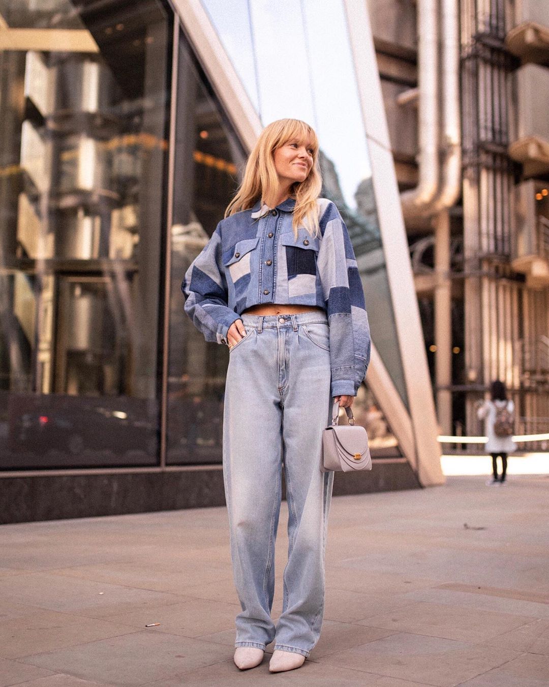 Street style mùa hè cá tính với áo khoác denim