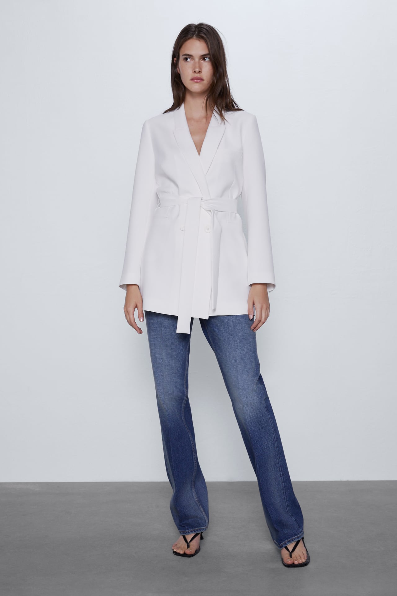 Áo khoác blazer thắt lưng của ZARA