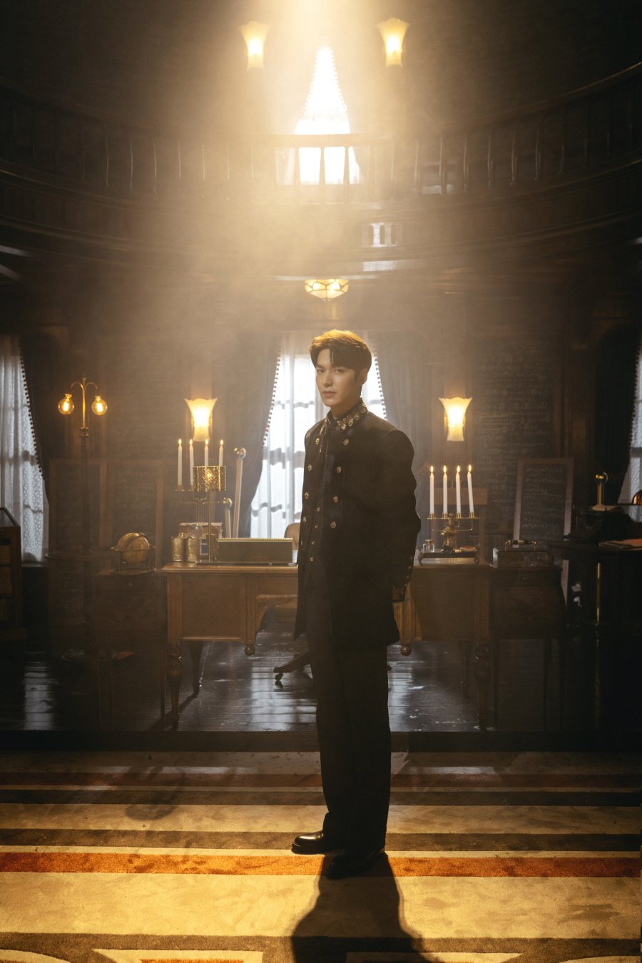 Tạo hình của Lee Min Ho trong phim Hoàng đế bất tử