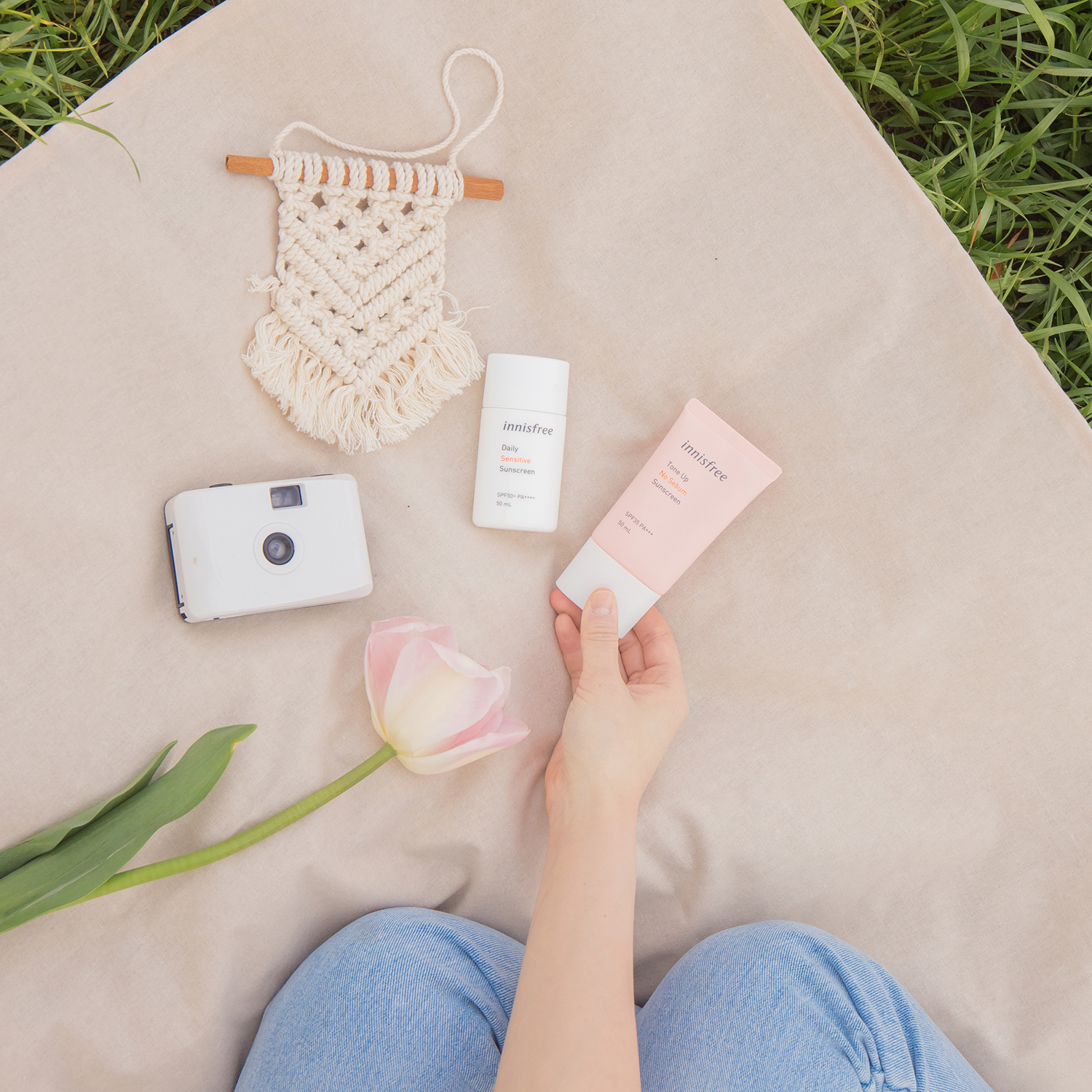 kem choống nắng innisfree máy ảnh lomography picnic