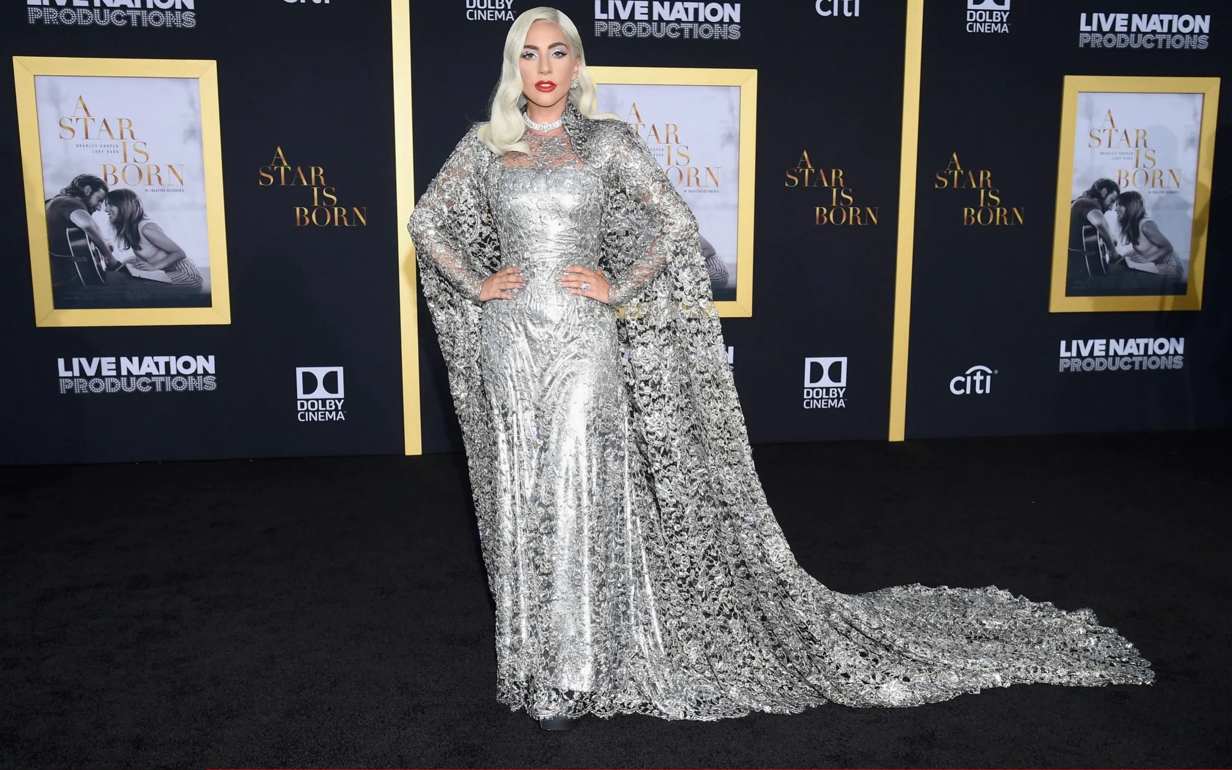 Lady Gaga mặc đầm ánh bạc Givenchy tại buổi ra mắt phim A Star Is Born