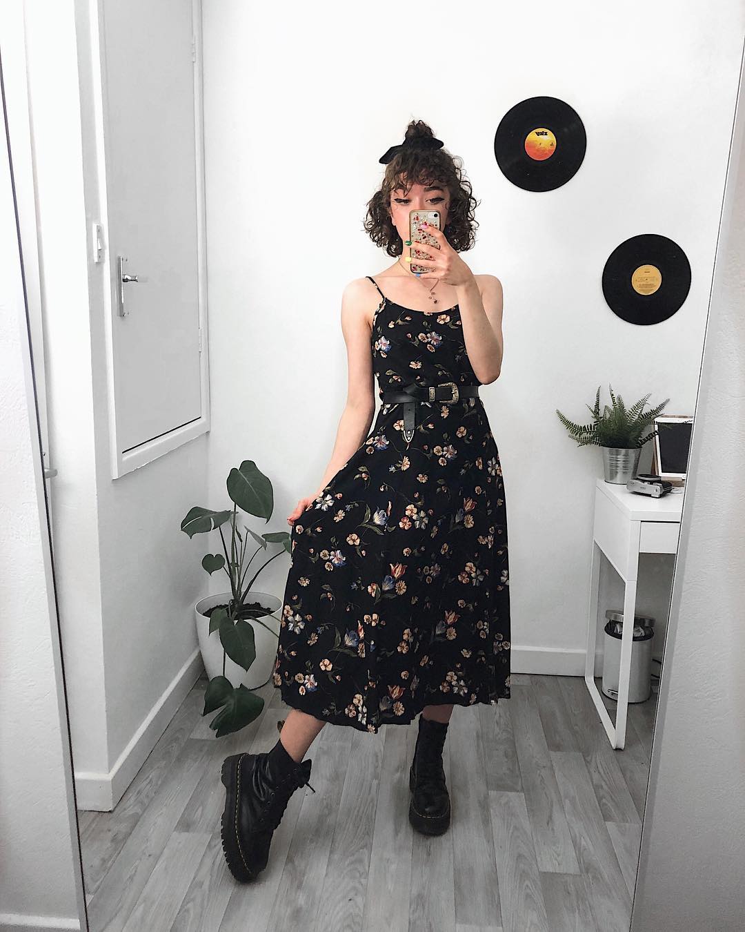 đầm slip dress hoa vintage boots cao cổ