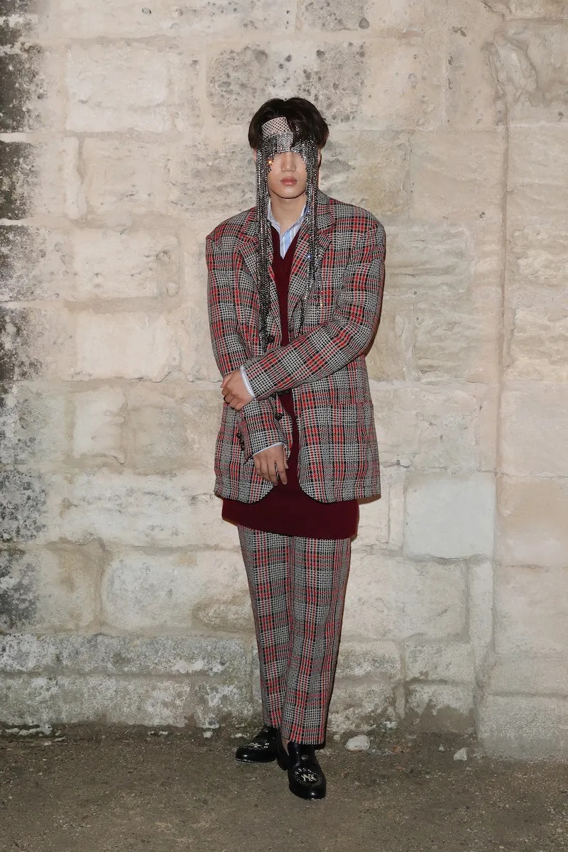 trang phục của kai khi dự show Gucci Cruise 2019