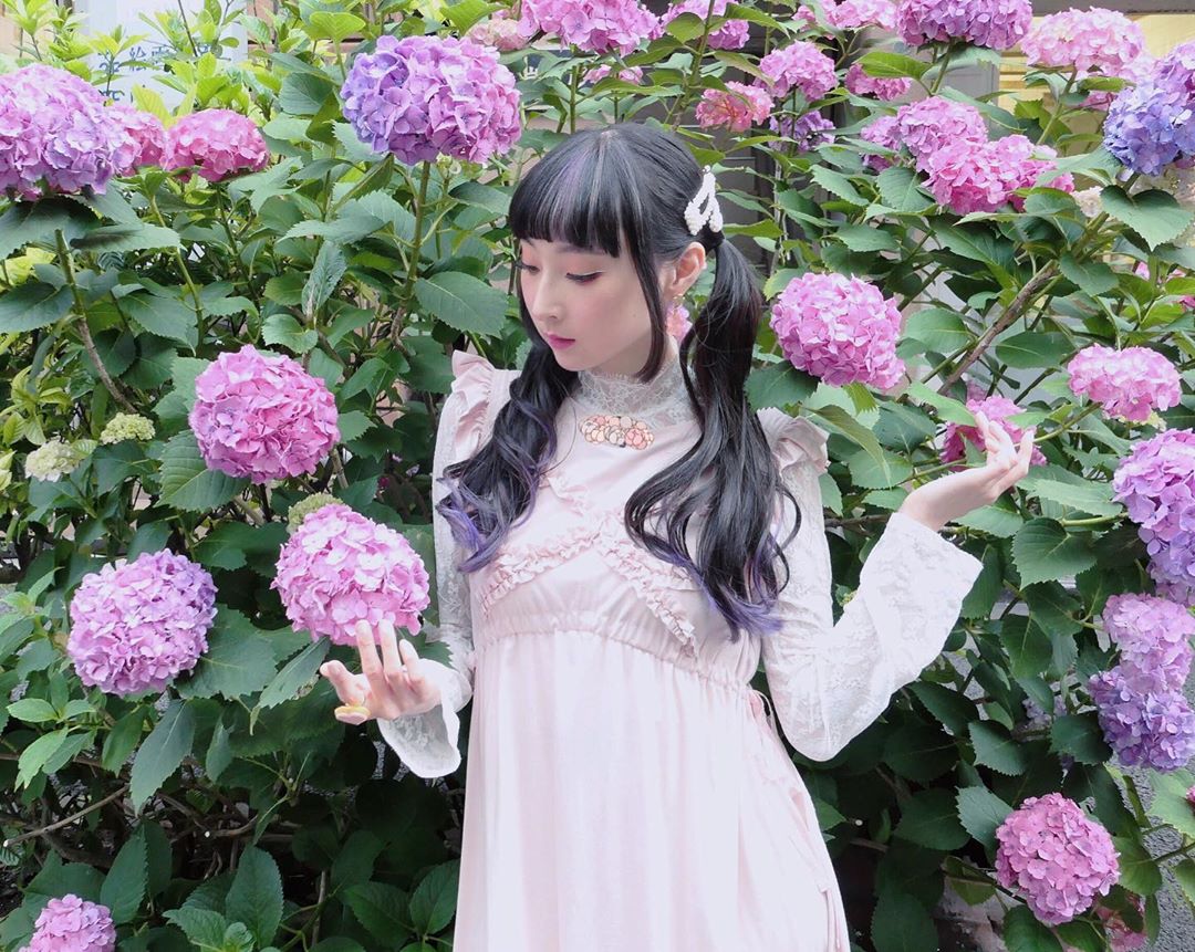 instagram phong cách lolita aesthetic