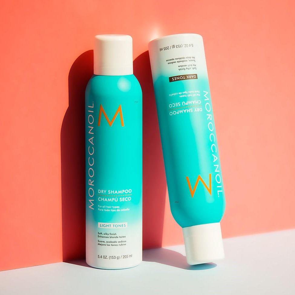 Dầu gội khô Moroccanoil.