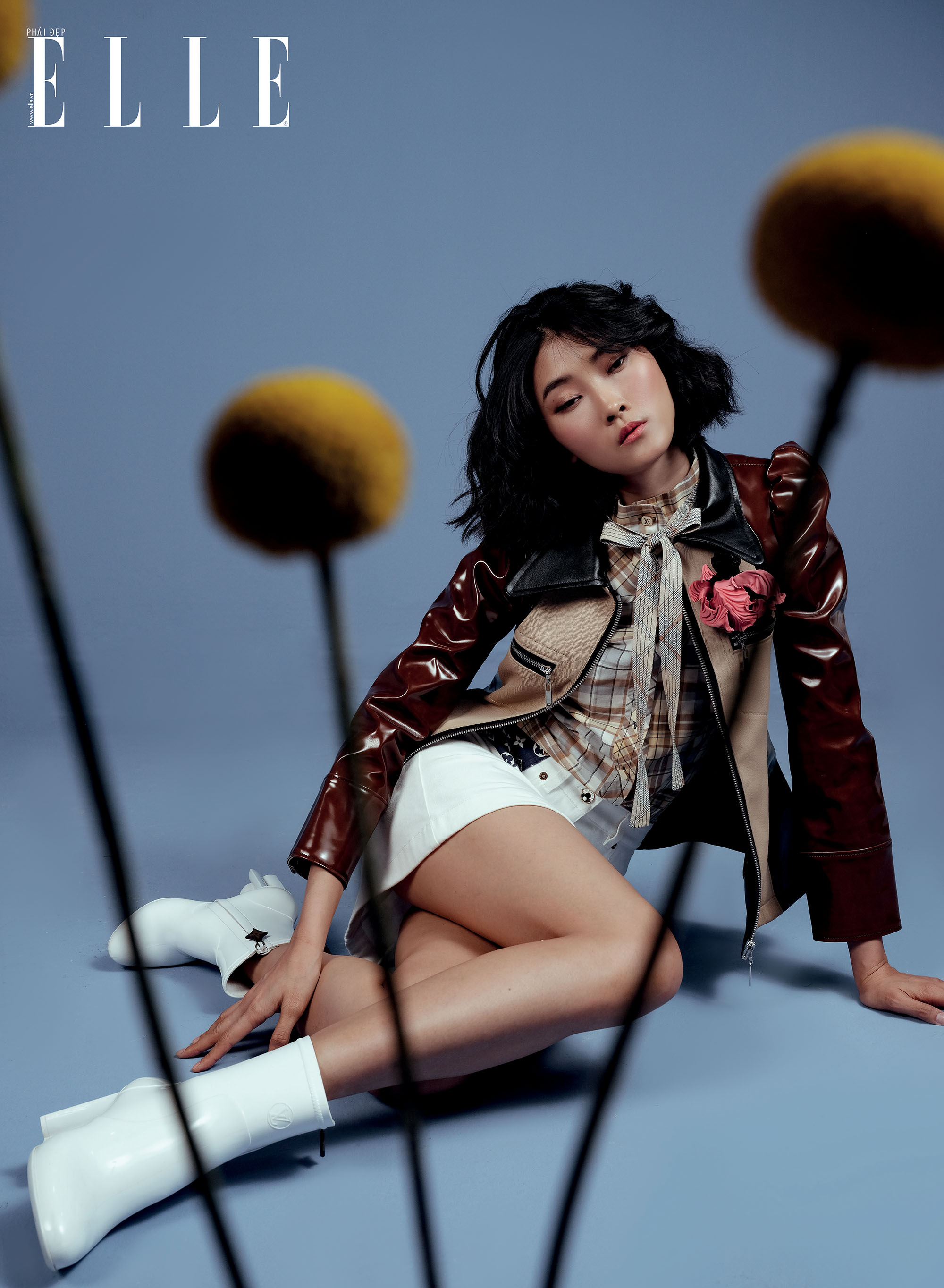 bộ ảnh thời trang Hè áo khoác gile da bóng Louis Vuitton