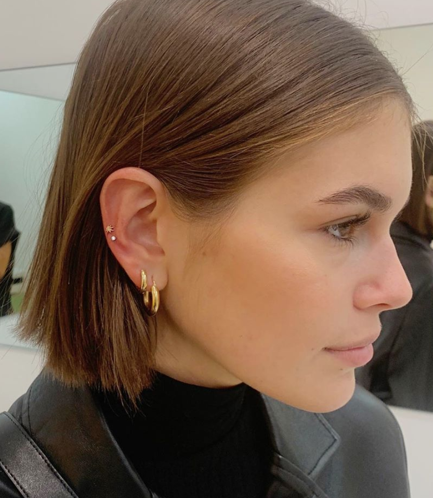 khuyên tai hạt stud kim cương ngôi sao kaia gerber