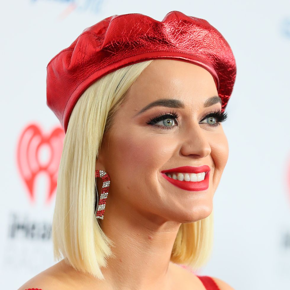 Bí quyết chăm sóc da khoẻ đẹp và rạng rỡ như nữ ca sĩ Katy Perry. 