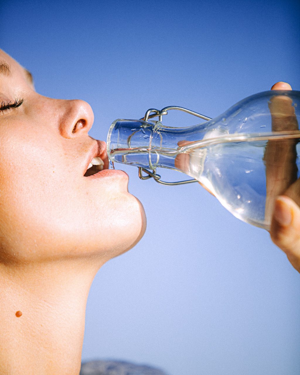 uống nước chống lão hóa