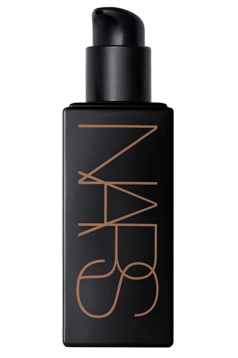 sử dụng Nars Laguna Liquid Bronzer là cách làm mặt nhỏ