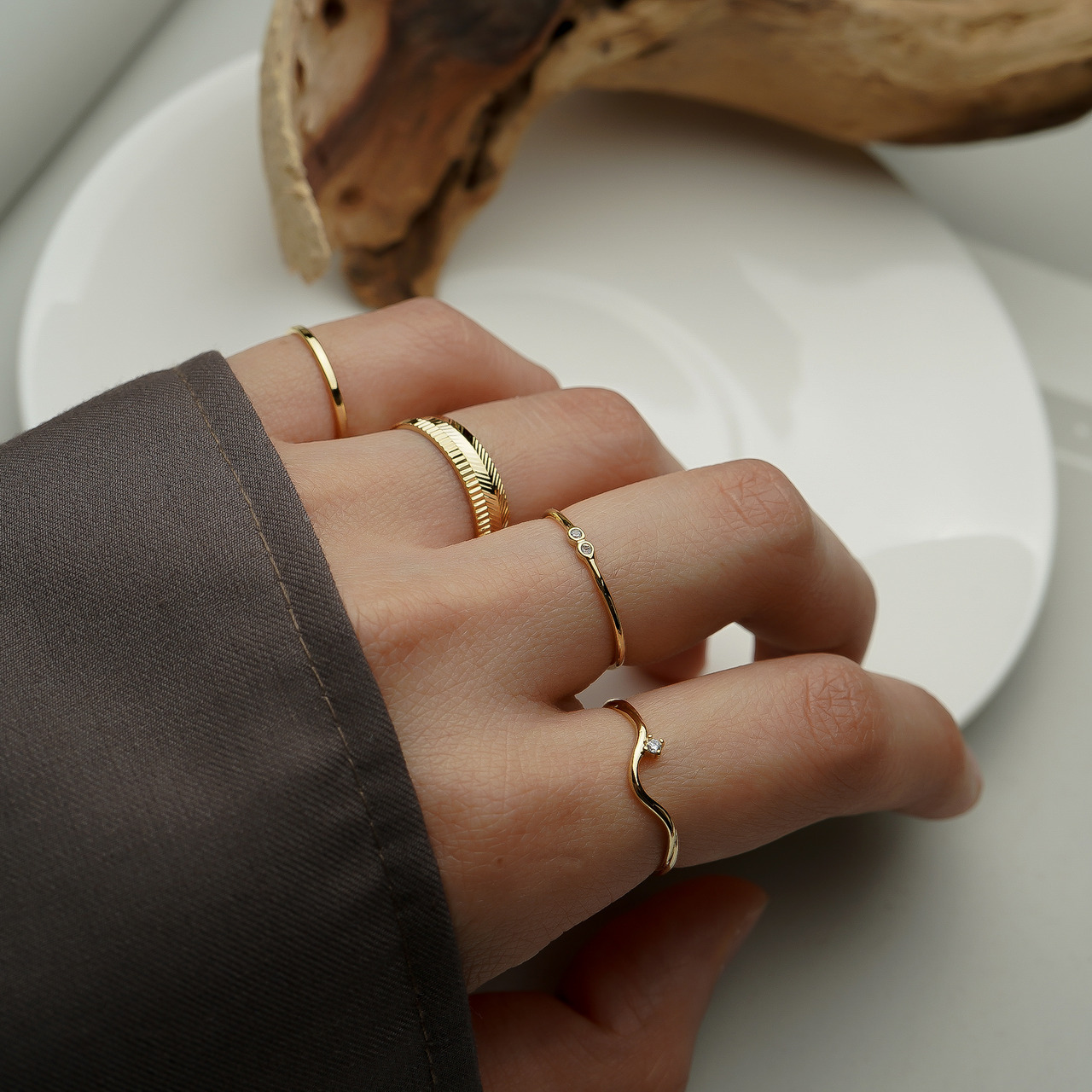 Nhẫn nữ vàng màu thời thượng vàng 14k bền đẹp, tinh tế và thời trang