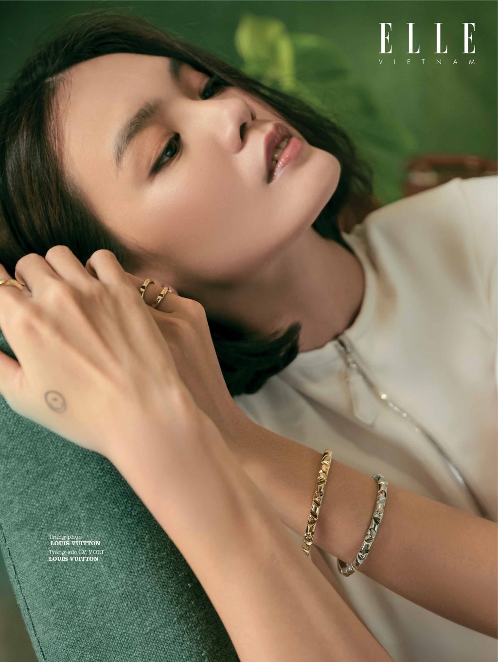 bộ ảnh thời trang nhẫn và vòng tay Louis Vuitton