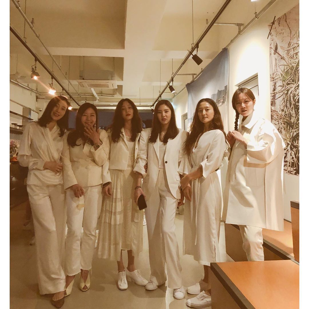 Gong Hyo Jin, Son Dam Bi, Jung Ryeo Won dress code all white