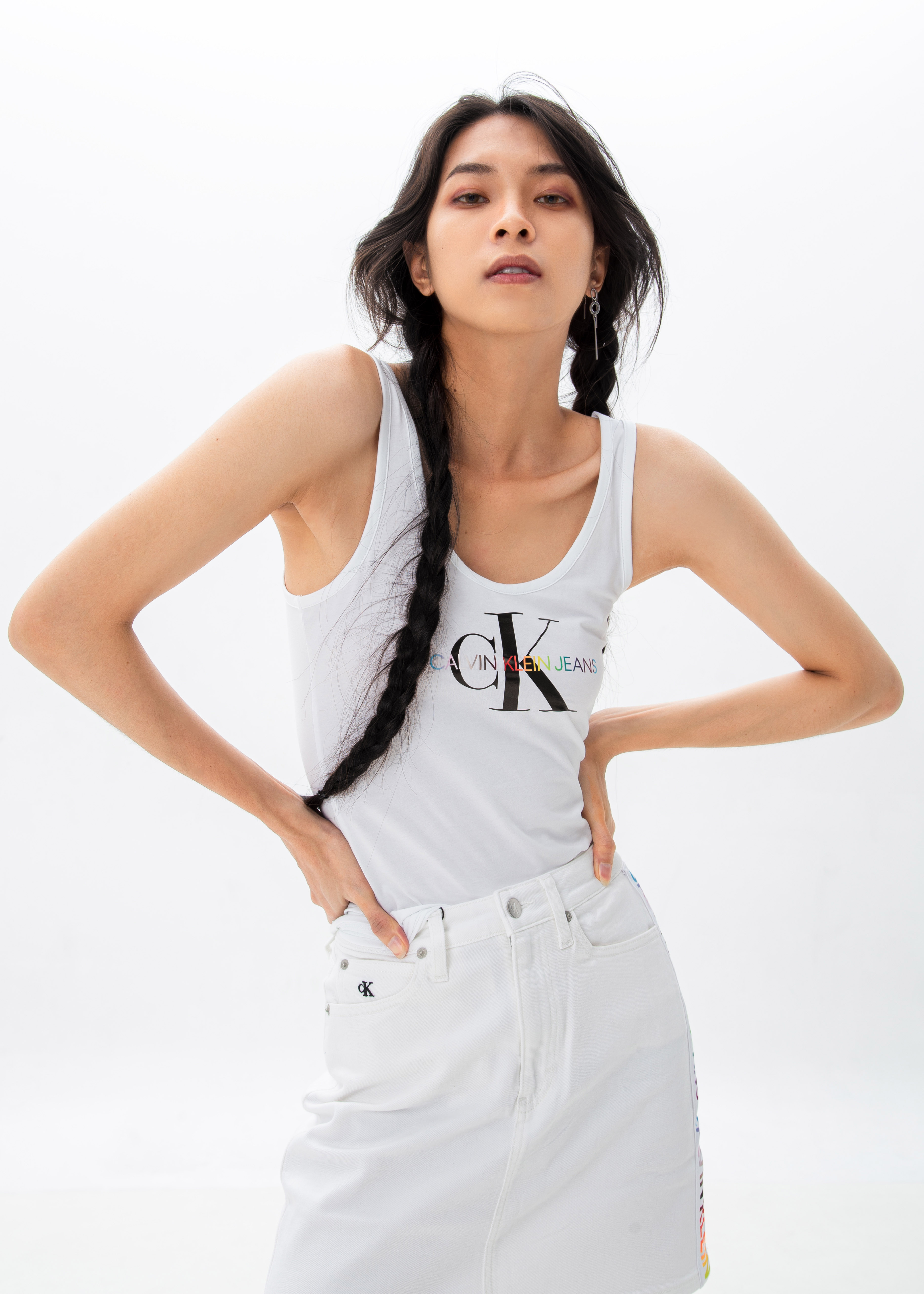 Người mẫu Mộng Thường tự do thể hiện sắc màu riêng trong BST Pride của Calvin Klein