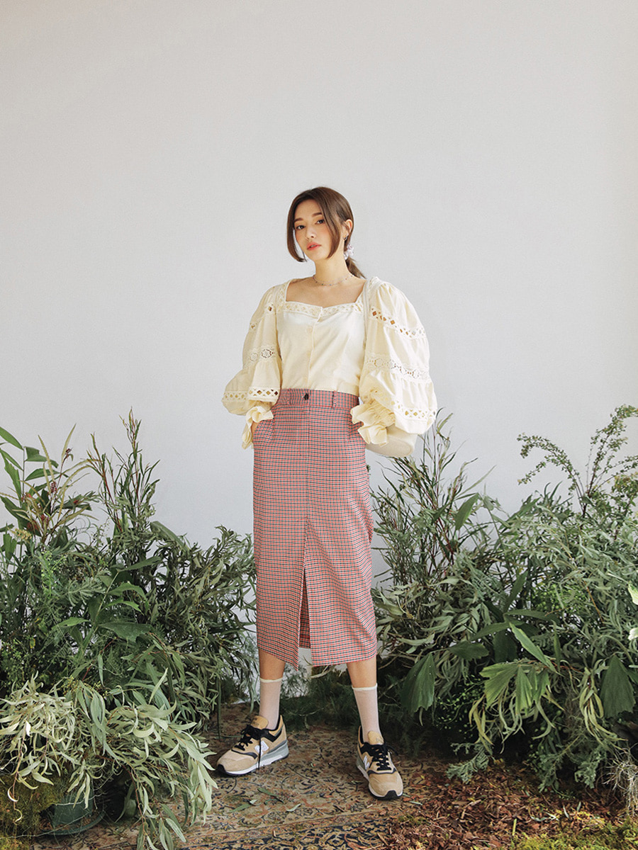 mặc đẹp với chân váy chữ A kẻ ô stylenanda 2