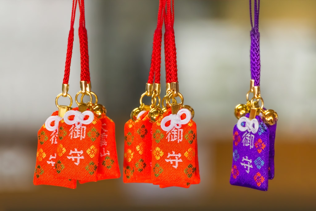 bùa may mắn hộ mệnh Omamori người Nhật