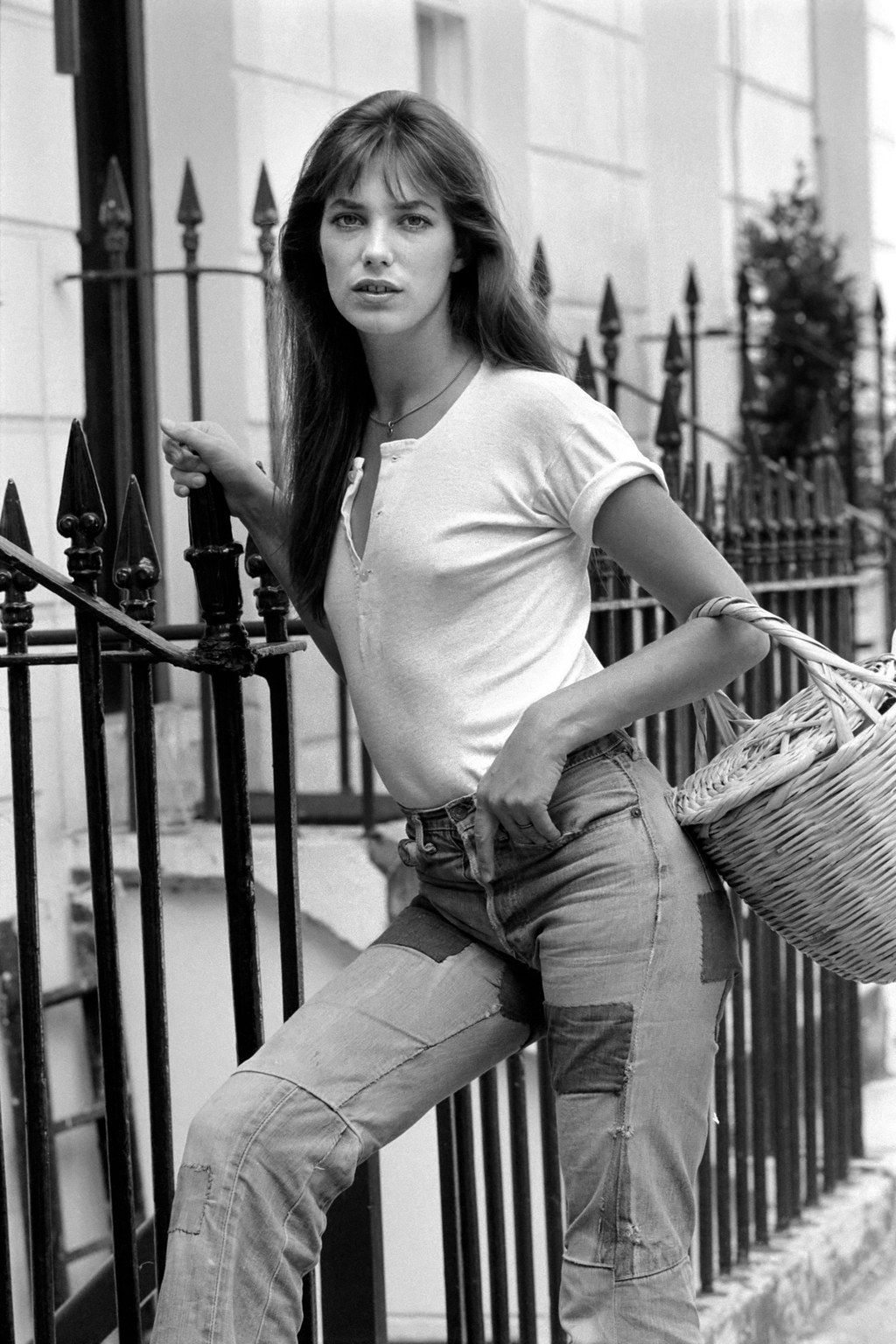 jane birkin mặc áo phông