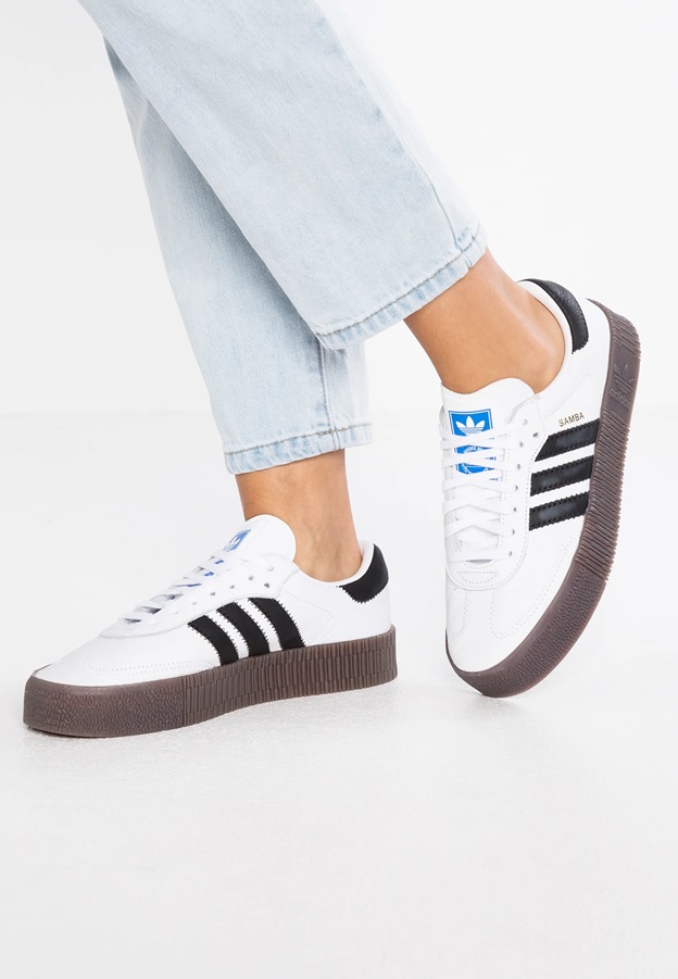 Adidas khuyến mãi lên đến 50%, độc quyền hôm nay trên Shopee | ELLE