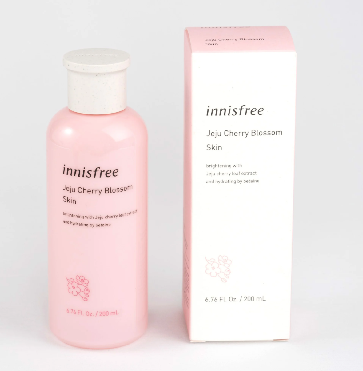 Nước hoa hồng innisfree Jeju Cherry Blossom Skin, bước chăm sóc da không thể thiếu.