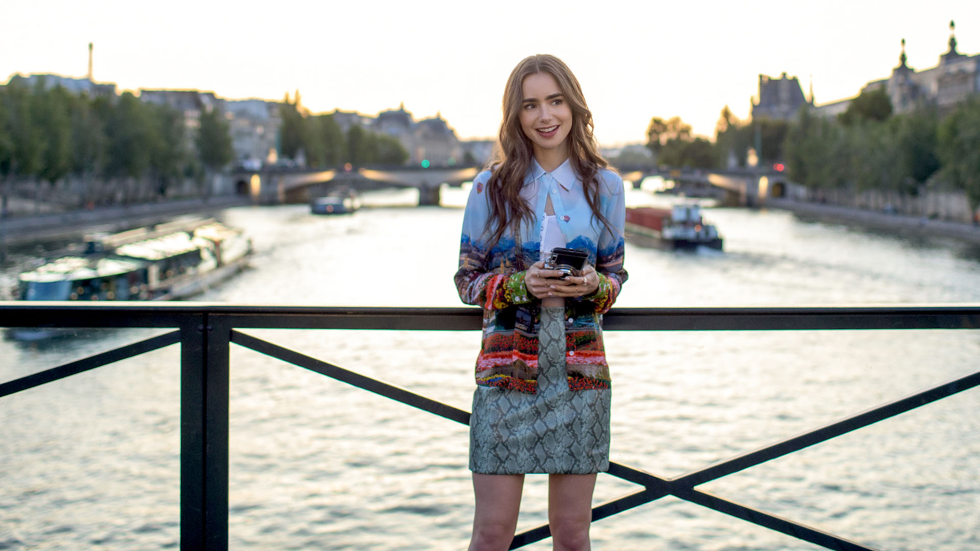 lily collins thời trang trong phim emily in paris feature