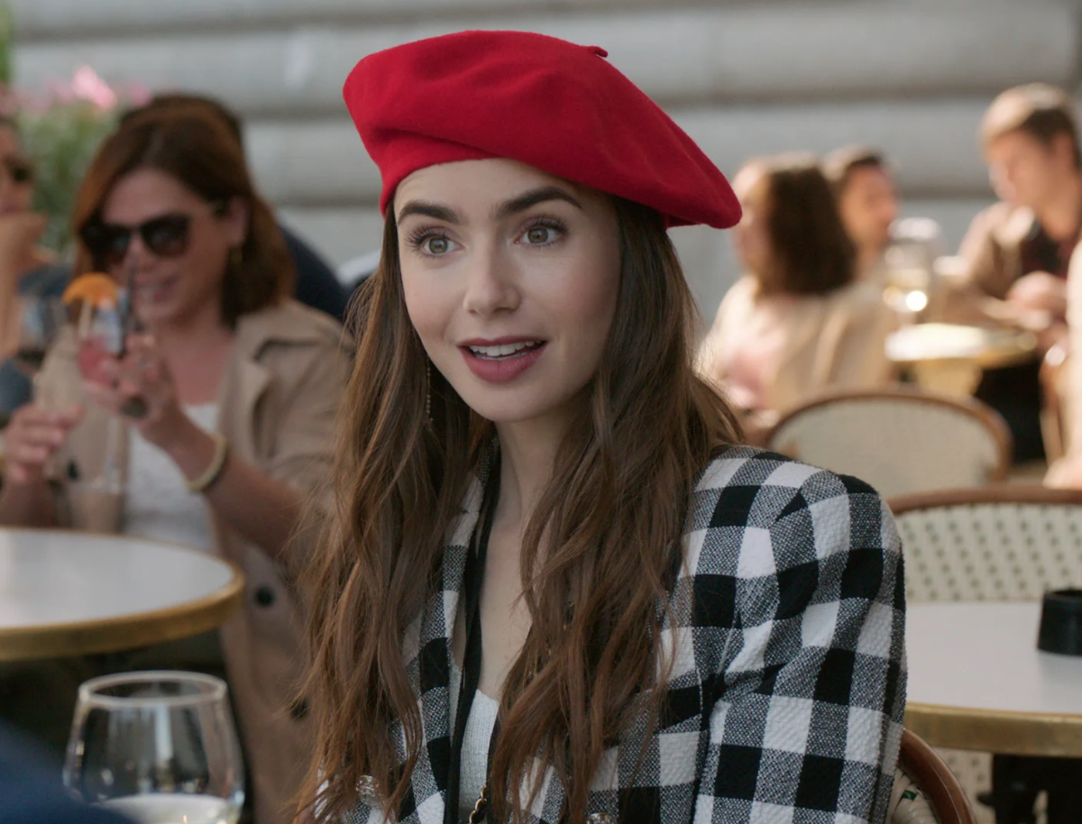 Chiêm ngưỡng nhan sắc ngọt ngào, rạng rỡ của Lily Collins.