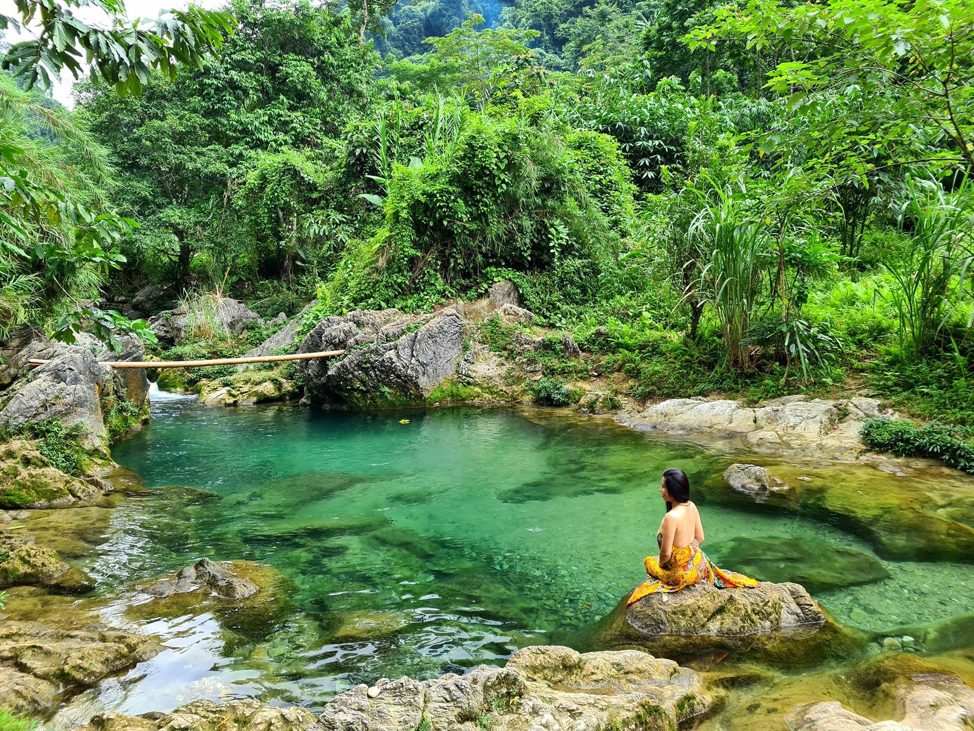 Lâm Thượng suối từ thác Nặm Chắn