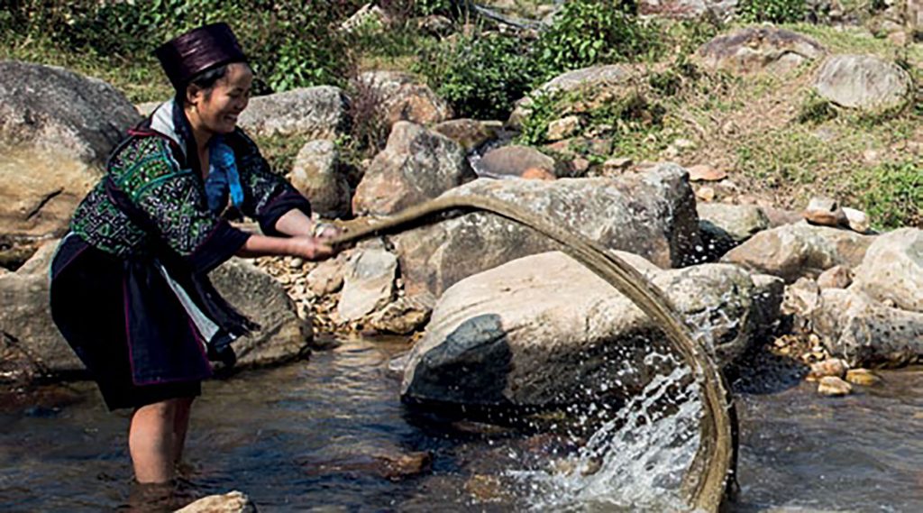 thời trang các nghệ nhân Hmong