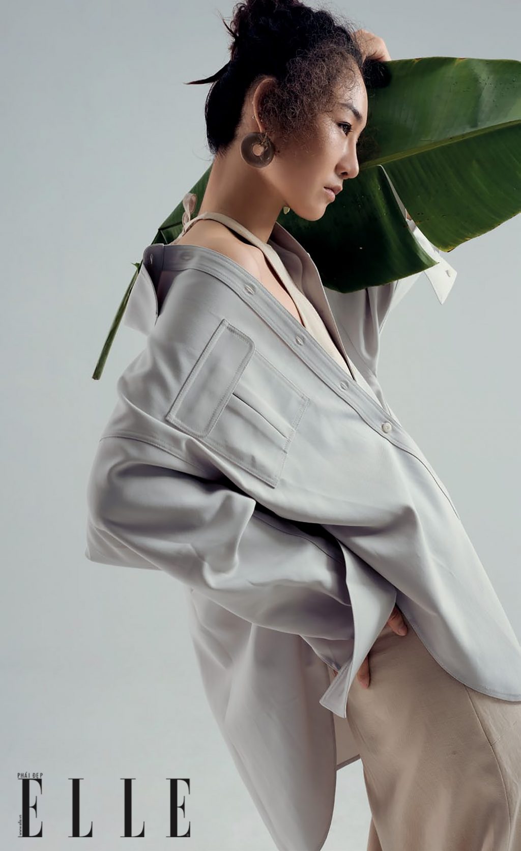 Bộ ảnh thời trang bền vững: Phản chiếu màu xanh | ELLE