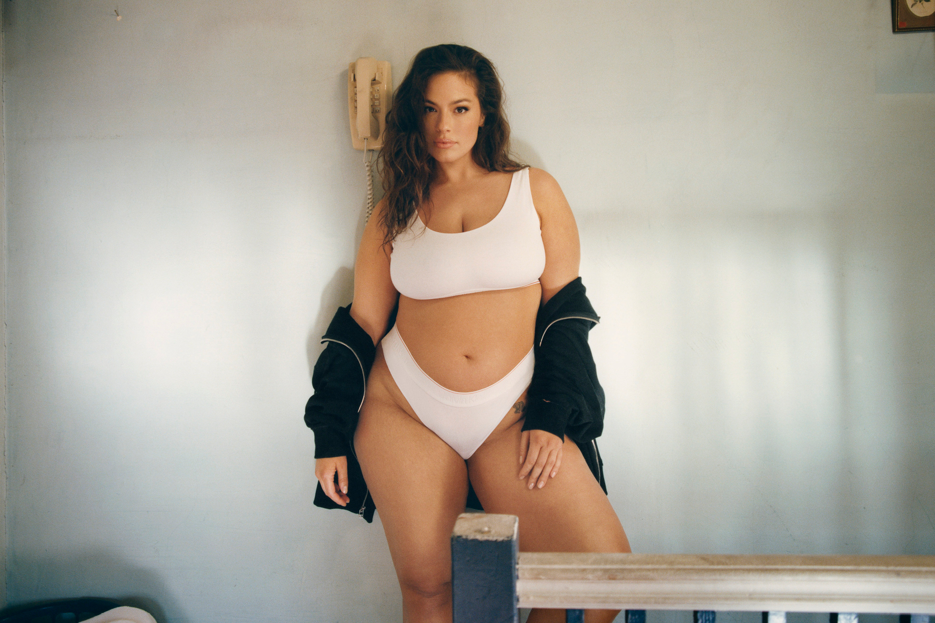 Ashley Graham trang phục lót