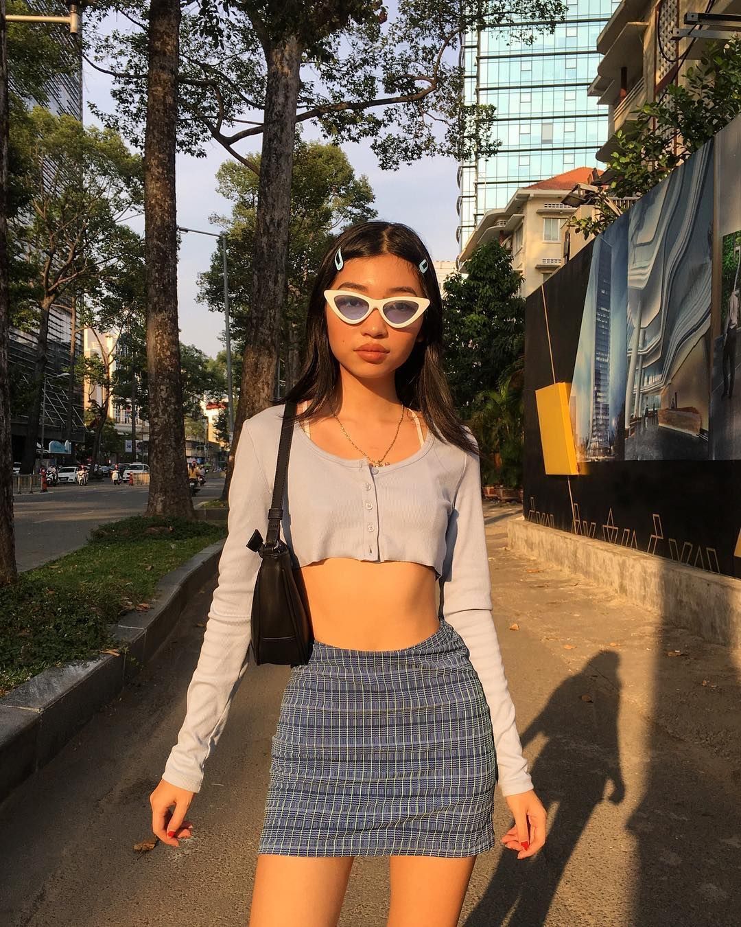 influencer oanh da queen áo crop top tím cardigan