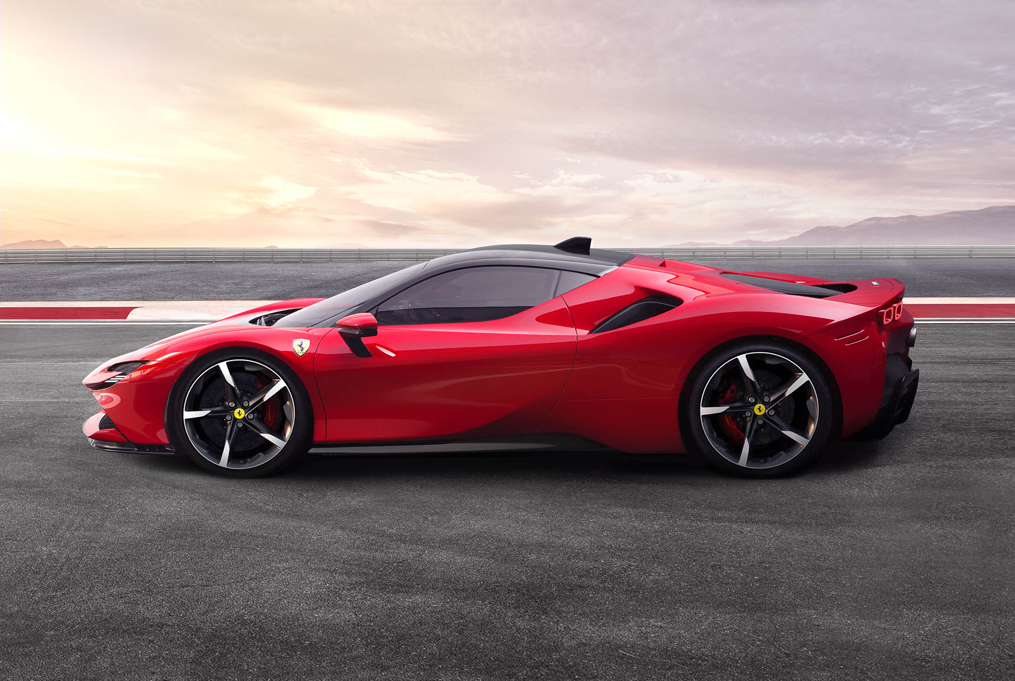 Ferrari ra mắt Ferrari SF90 Stradale và Ferrari Roma