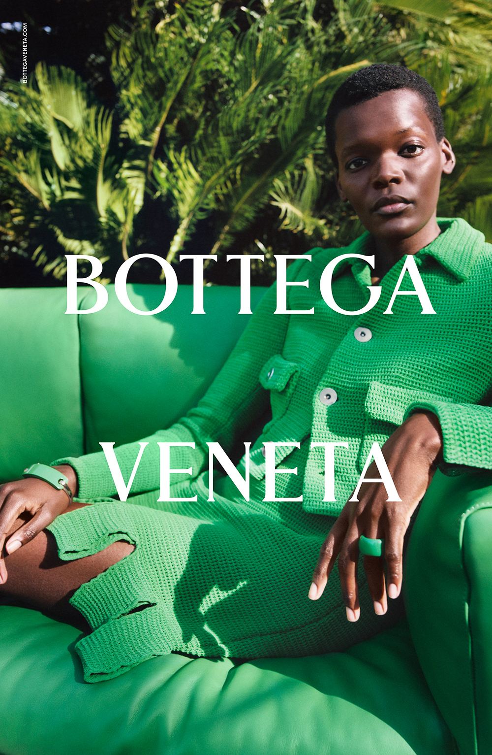 Trang phục màu xanh lá của hãng Bottega Veneta