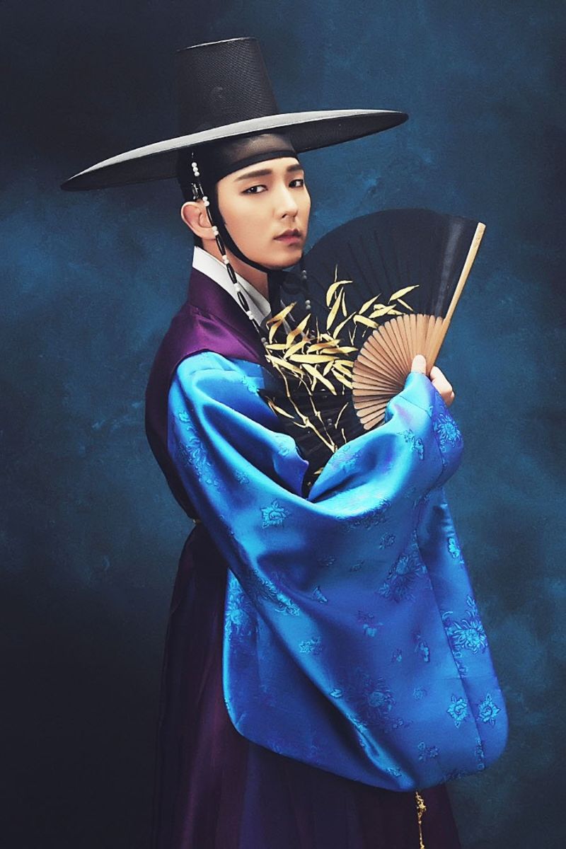 Nam thần Kim Sung Yeol trong phim Hàn Scholar Who Walks The Night