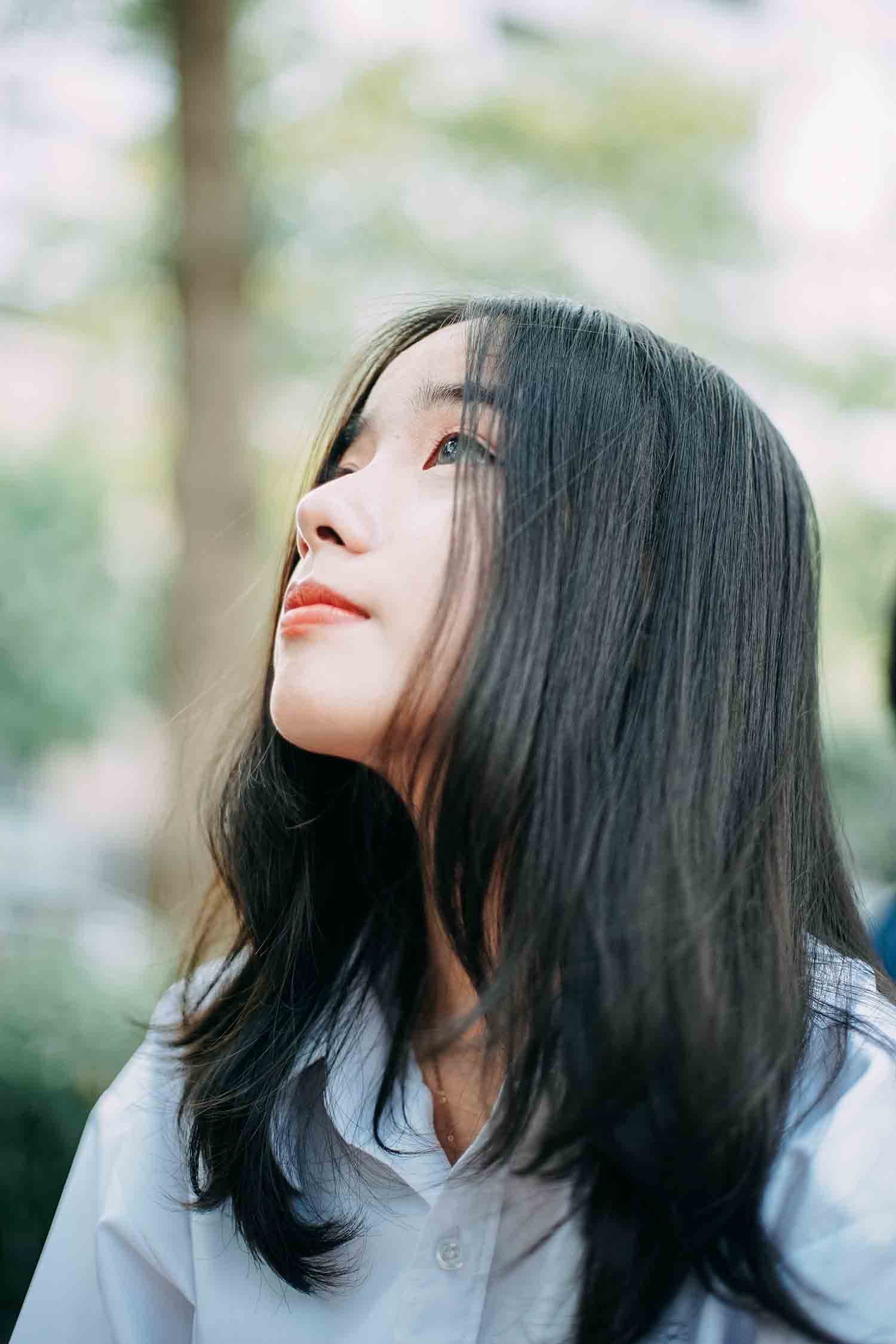 Dấu hiệu cho thấy người hướng ngoại bị chứng lo âu xã hội 5 dấu hiệu của người bị rối loạn lo âu xã hội