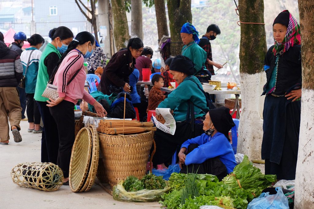 Hoàng Su Phì chợ phiên cuối tuần