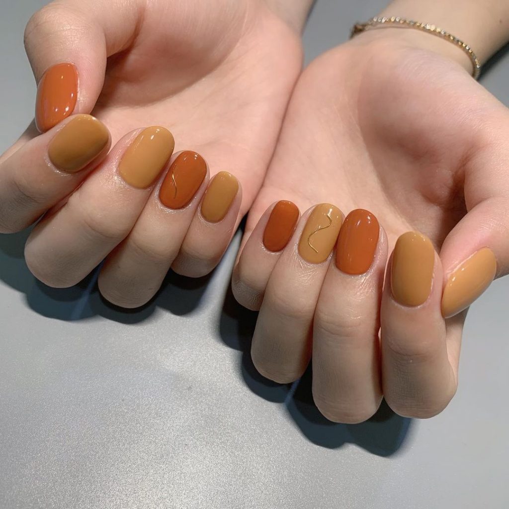 Mẫu nail đơn giản nhiều màu sắc dịu dàng