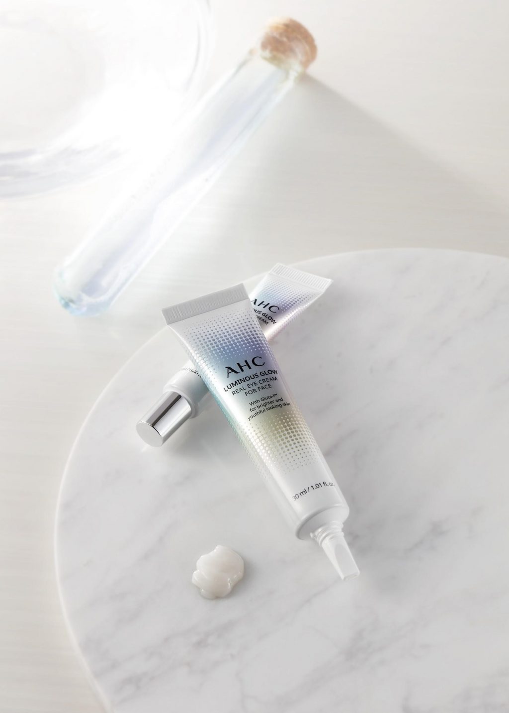 Sản phẩm AHC Luminous Glow Eye Cream For Face Sản phẩm AHC Luminous Glow Eye Cream For Face