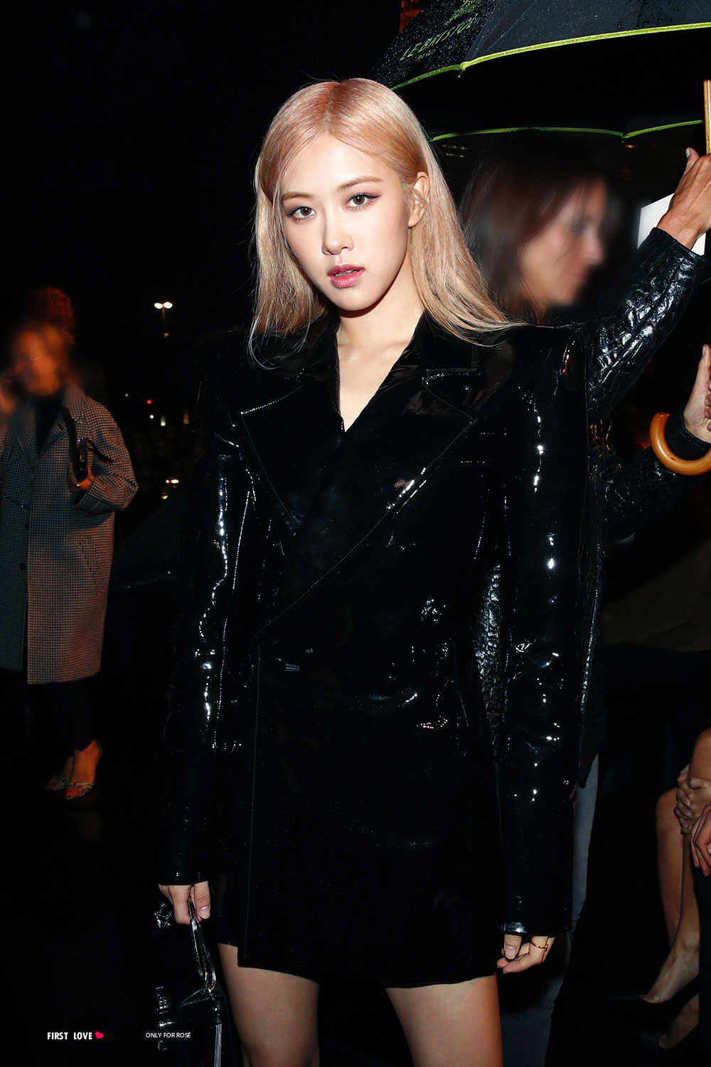 rosé blackpink là đại sứ của saint laurent 