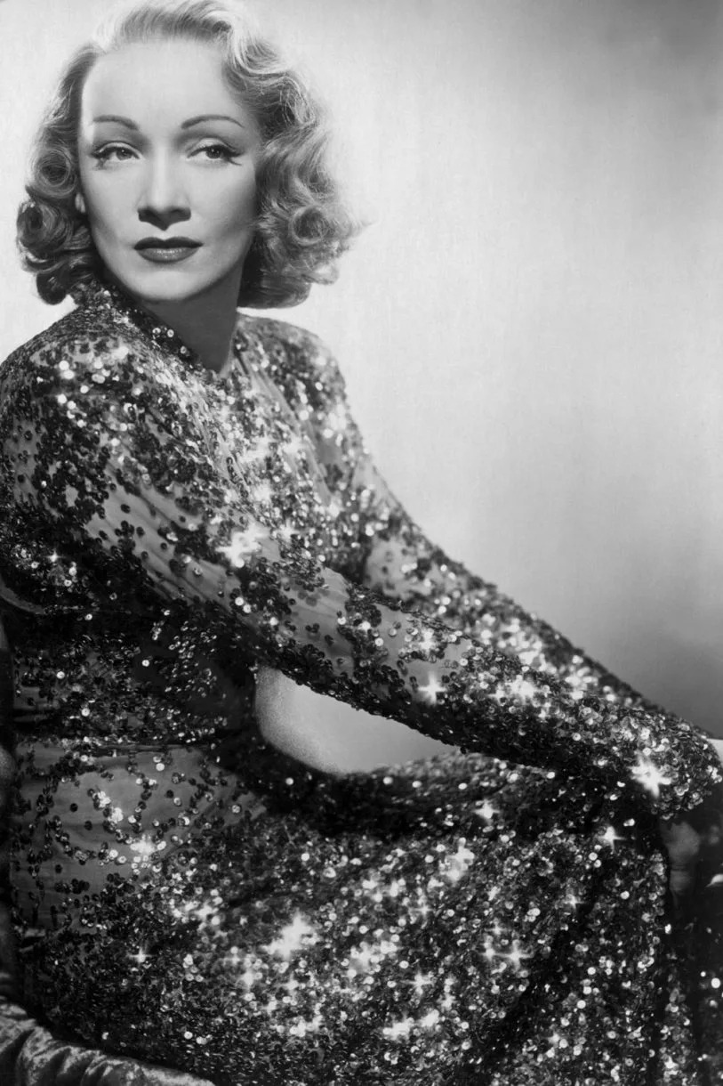 Marlene Dietrich váy ảo ảnh