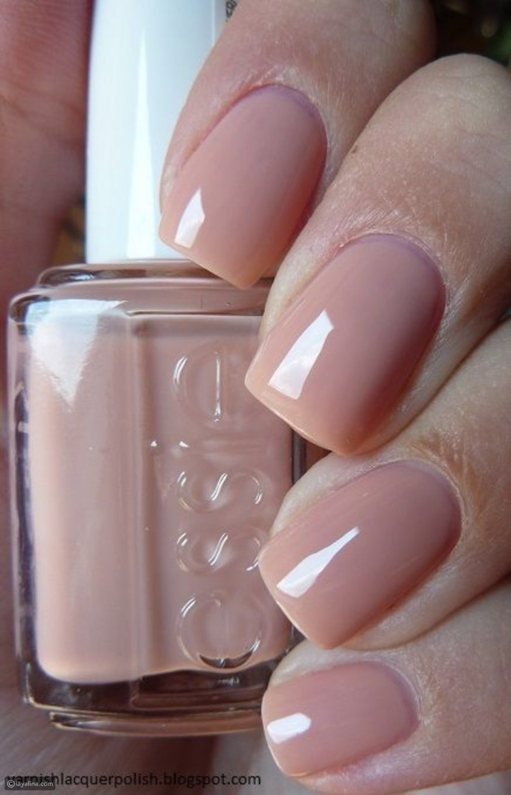 màu nail hồng be (pinky beige)