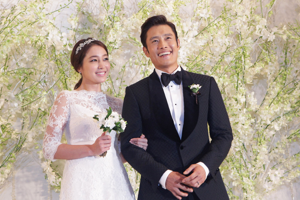 cặp đôi lee byung hun và lee min jung