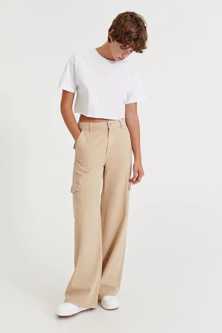 Pull&Bear Wide-leg Cargo Jeans.