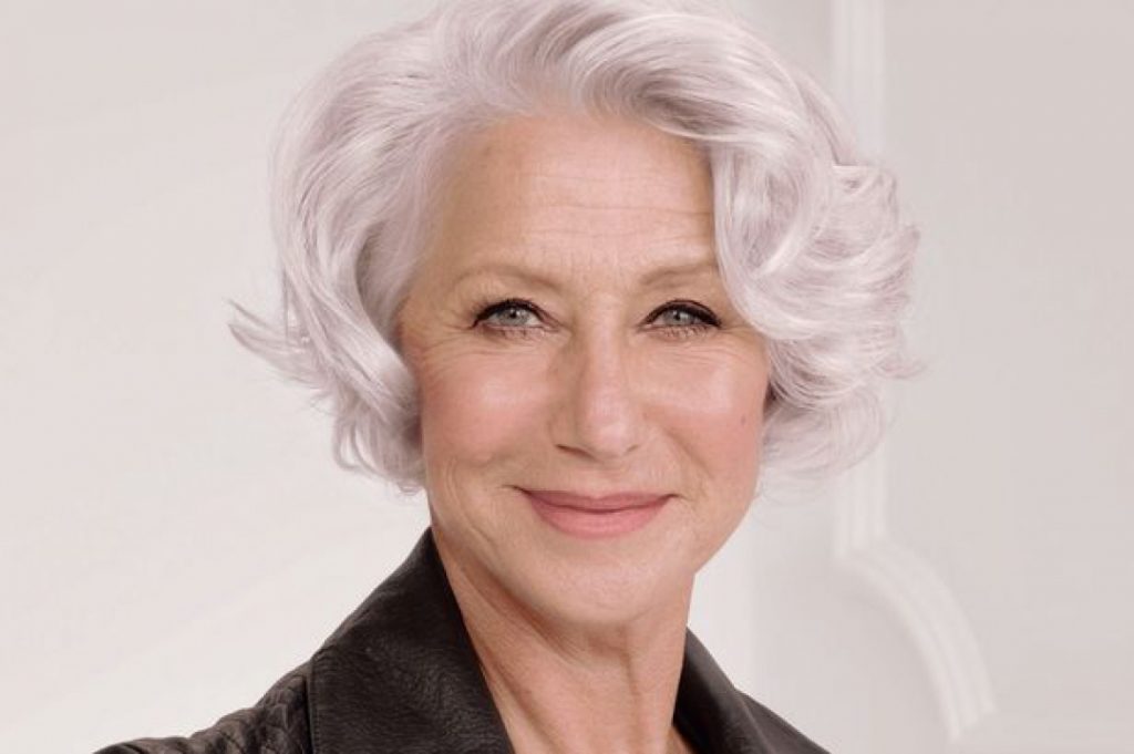 Helen Mirren vẫn xinh đẹp ở tuổi 76.