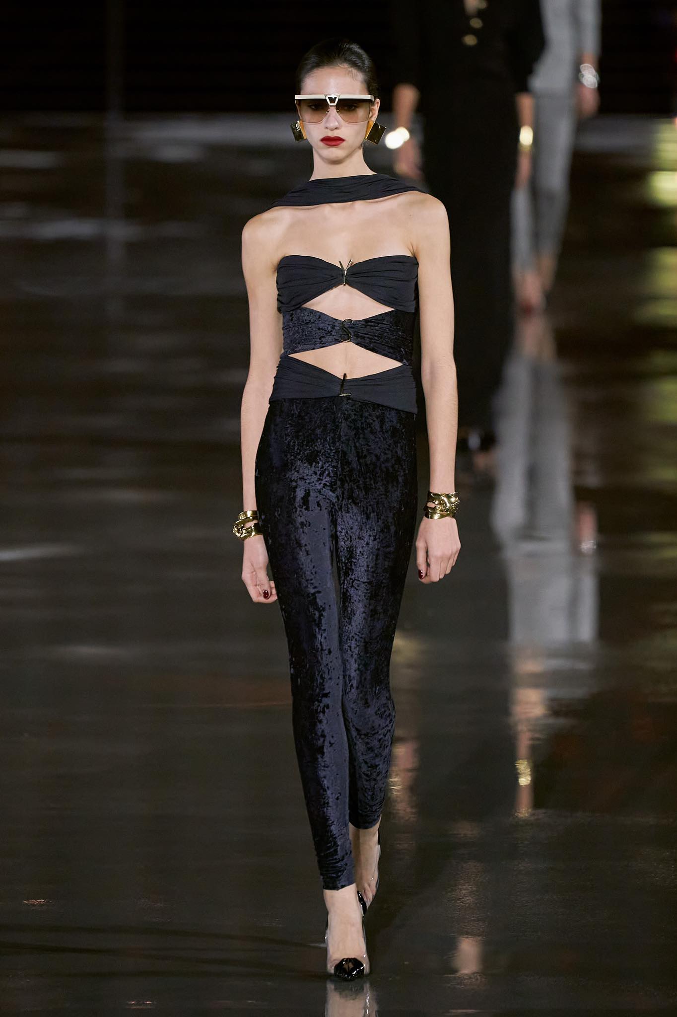 Saint Laurent thời trang xuân hè 2022 look2