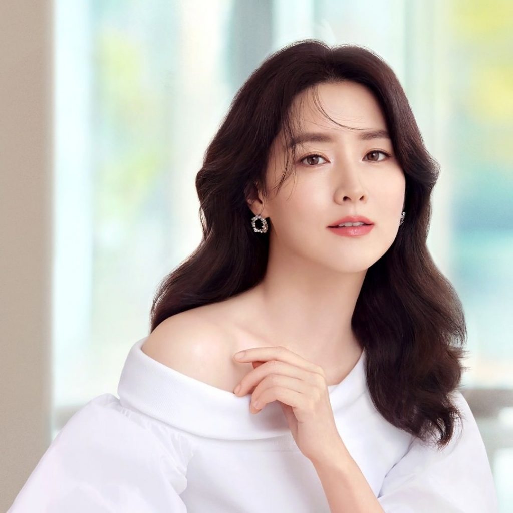 Lee Young Ae vẻ đẹp không tuổi