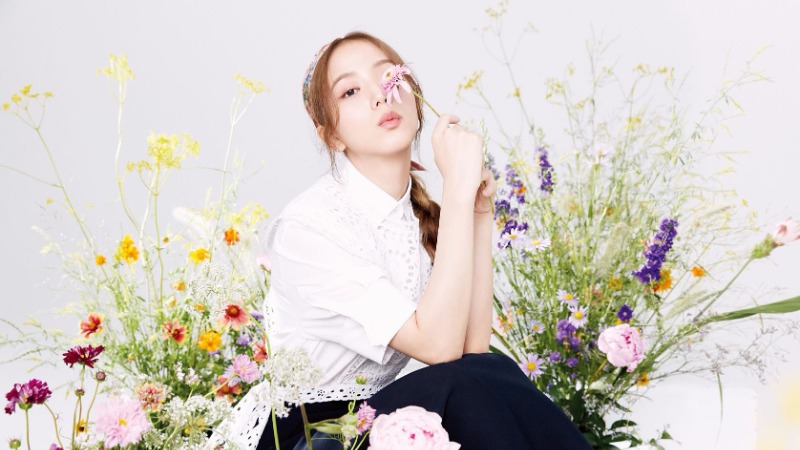 Maria Grazia Chiuri tái hiện họa tiết cổ điển của Dior