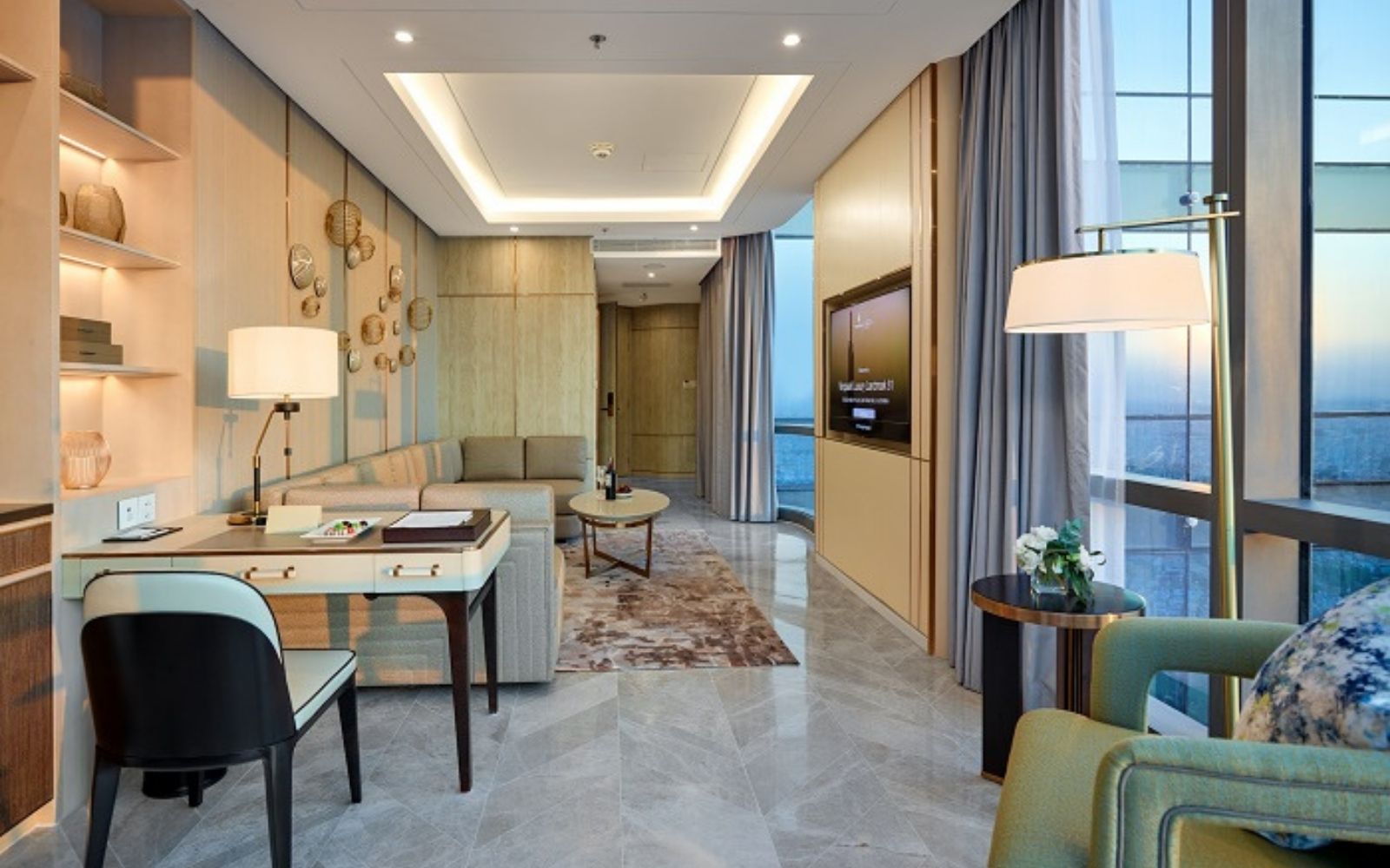 staycation sài gòn vinpearl landmark 81 phòng suite